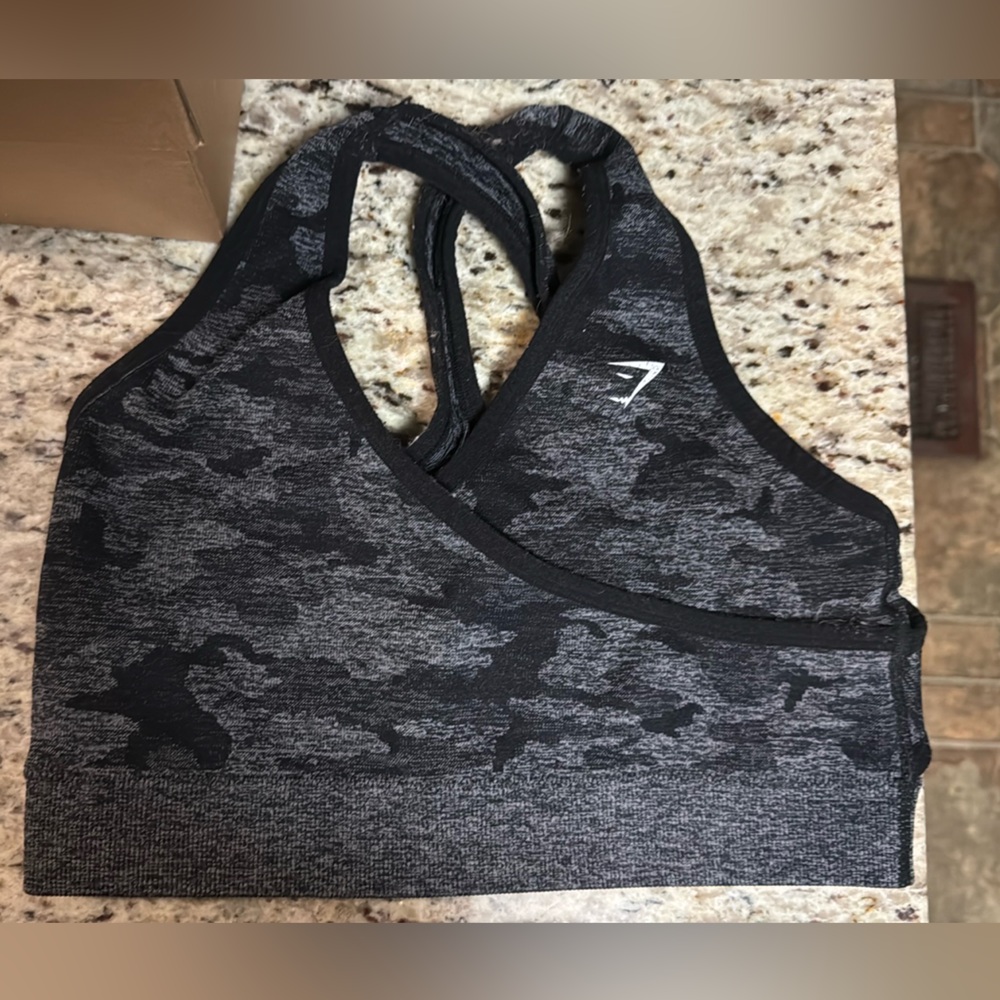 Gymshark Camo sports bra and legging set